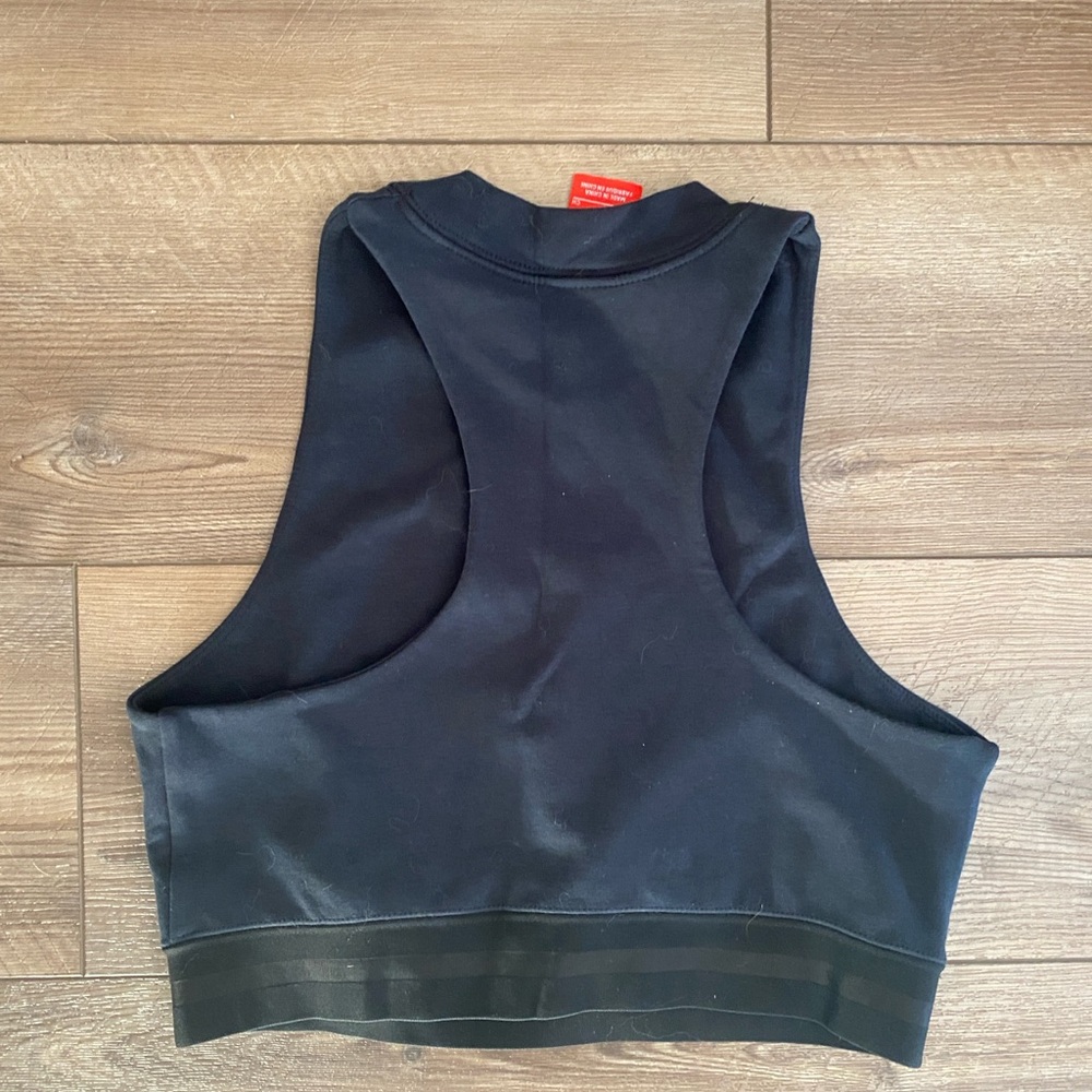 Nike Crop Top Small NWT - Picture 2 of 4